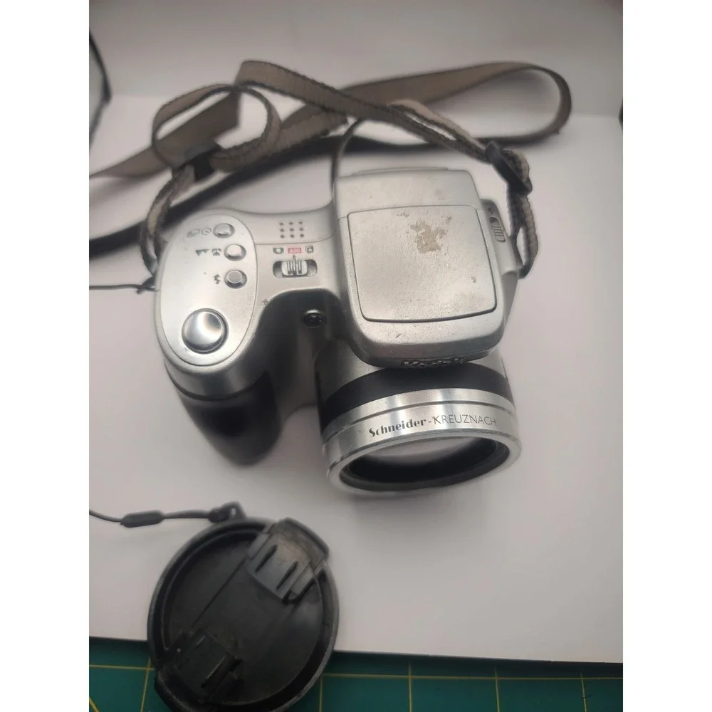 Kodak EasyShare Z760 Digital Camera 6.1MP UNWORKING  PARTS REPLACEMENT